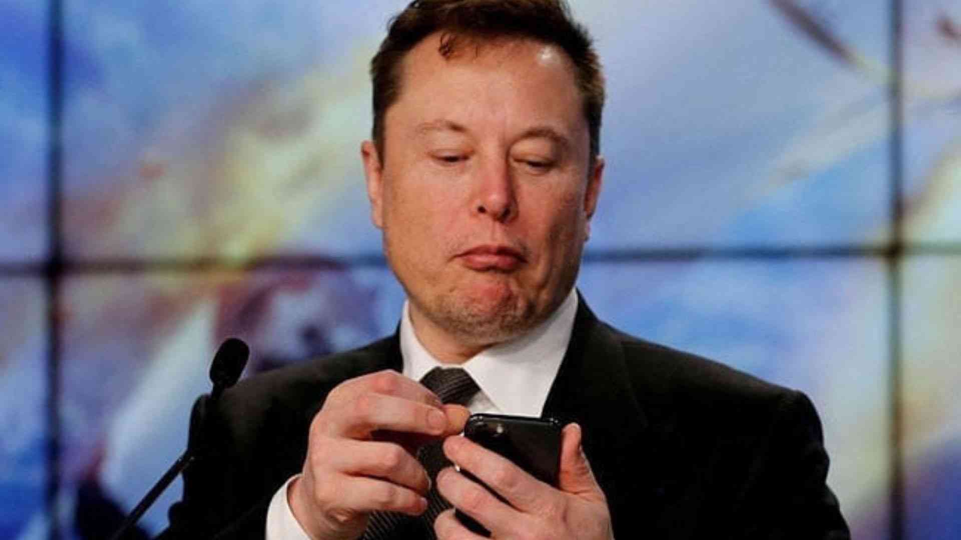 Elon Musk despedirá al 10% del personal de Tesla por causa de la recesión económica